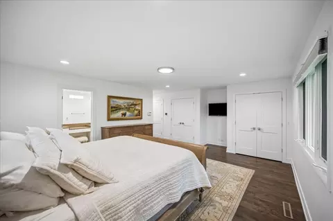 Bedroom - 920 Pine Tree Ln, Winnetka, IL 60093 photo 1 of 6