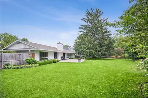 Exterior - 920 Pine Tree Ln, Winnetka, IL 60093 photo 5 of 14