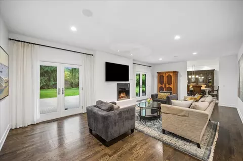 Living - 920 Pine Tree Ln, Winnetka, IL 60093 photo 5 of 8