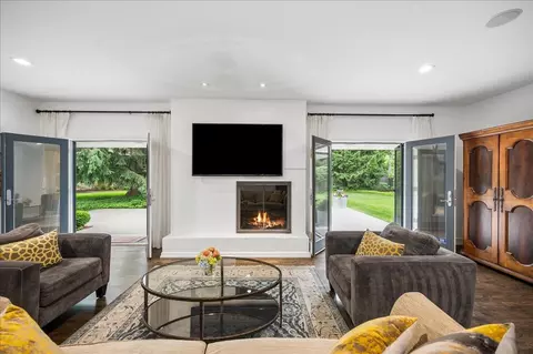 Living - 920 Pine Tree Ln, Winnetka, IL 60093 photo 8 of 8