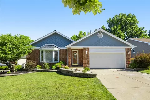 307 Terry Ln, Bloomingdale, IL 60108