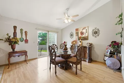 Dining - 1611 Lake Pointe Ct, Plainfield, IL 60586 photo 2 of 2