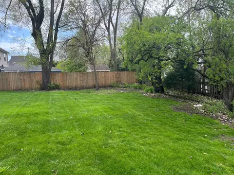 Exterior - 1914 Howard St, Wheaton, IL 60187 photo 8 of 8