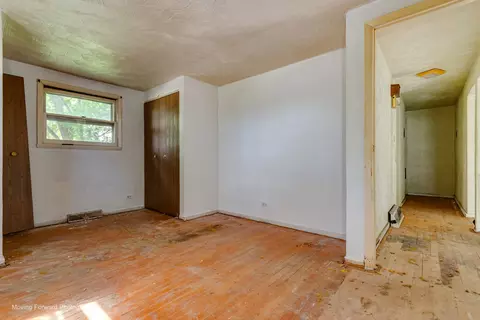 Bedroom - 16510 Winchester Ave, Markham, IL 60428 photo 2 of 4