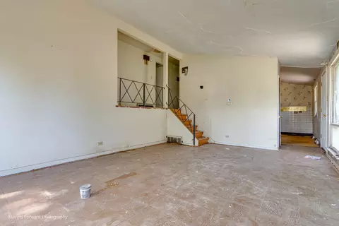 Living - 16510 Winchester Ave, Markham, IL 60428 photo 2 of 4