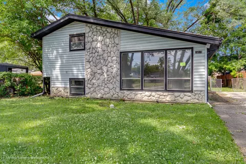 Exterior - 16510 Winchester Ave, Markham, IL 60428 photo 3 of 6