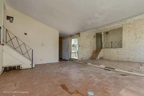 Living - 16510 Winchester Ave, Markham, IL 60428 photo 3 of 4