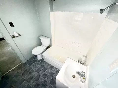 202 E Webster St, Joliet, IL 60432 photo 9