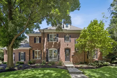 690 Wingate Rd, Glen Ellyn, IL 60137