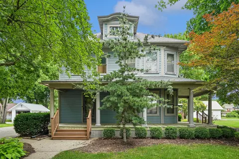 320 W 3rd St, Prophetstown, IL 61277