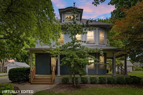 320 W 3rd St, Prophetstown, IL 61277