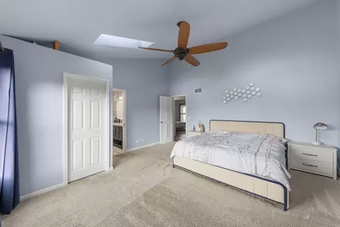Bedroom - 1965 Royal Blvd, Elgin, IL 60123 photo 2 of 3