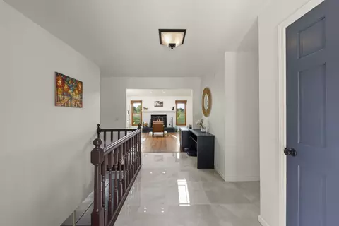 Entry Way - 1965 Royal Blvd, Elgin, IL 60123 photo 1 of 2
