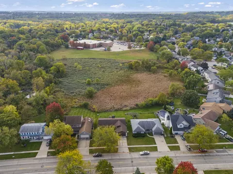 View/Area - 1965 Royal Blvd, Elgin, IL 60123 photo 1 of 9