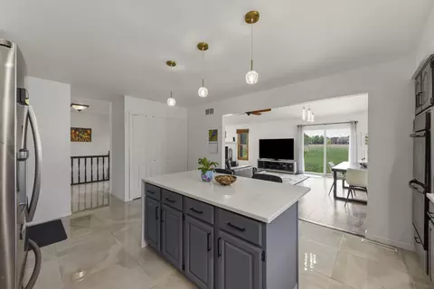 Kitchen - 1965 Royal Blvd, Elgin, IL 60123 photo 1 of 3