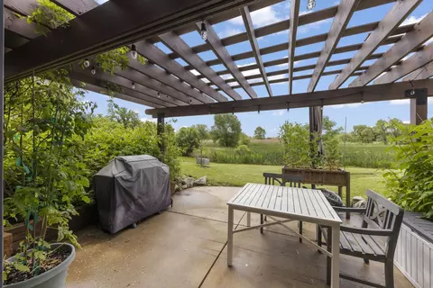 Exterior - 1965 Royal Blvd, Elgin, IL 60123 photo 3 of 10