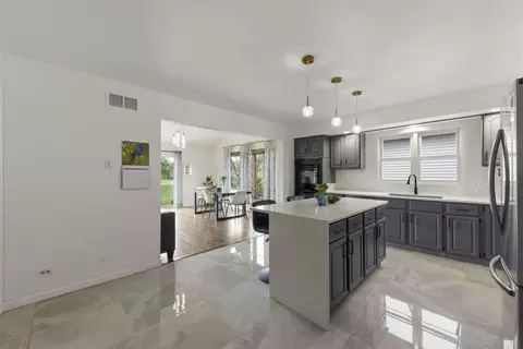 Kitchen - 1965 Royal Blvd, Elgin, IL 60123 photo 2 of 3