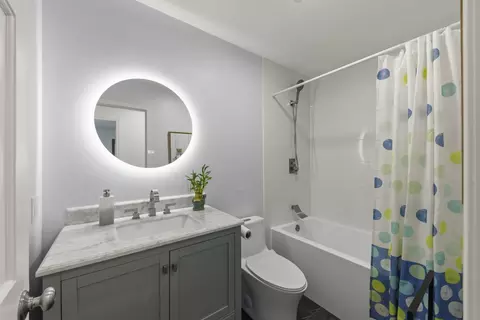 Bath - 1965 Royal Blvd, Elgin, IL 60123 photo 3 of 4