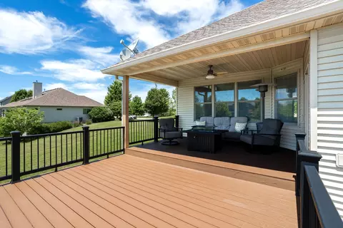 Exterior - 2199 E Lomar St, Eldridge, IA 52748 photo 7 of 13
