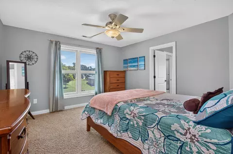 Bedroom - 2199 E Lomar St, Eldridge, IA 52748 photo 6 of 9