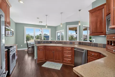 Kitchen - 2199 E Lomar St, Eldridge, IA 52748 photo 2 of 4