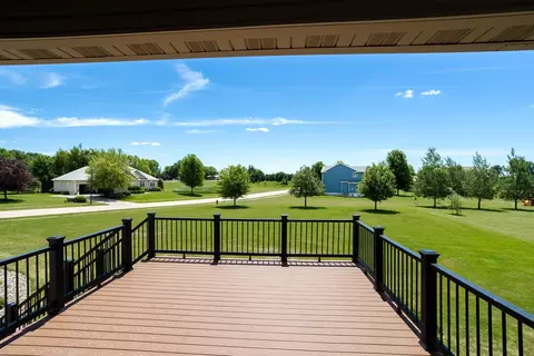 Exterior - 2199 E Lomar St, Eldridge, IA 52748 photo 10 of 13