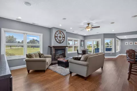 Living - 2199 E Lomar St, Eldridge, IA 52748 photo 5 of 6
