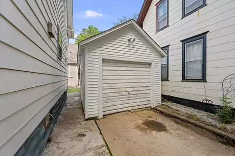 Other - 1004 13th Ave, Moline, IL 61265 photo 17 of 18