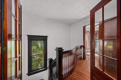 Entry Way - 1004 13th Ave, Moline, IL 61265 photo 3 of 4