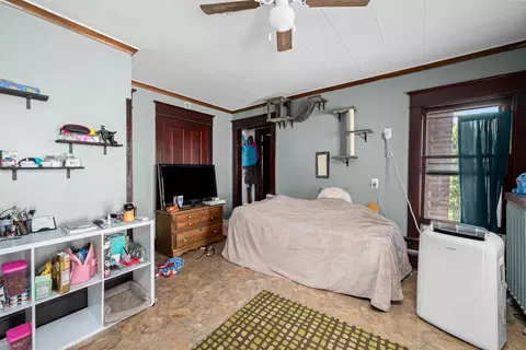 Bedroom - 1004 13th Ave, Moline, IL 61265 photo 7 of 7
