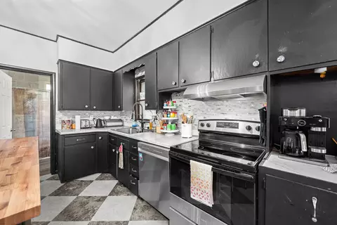 Kitchen - 1004 13th Ave, Moline, IL 61265 photo 3 of 5