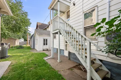 Exterior - 1004 13th Ave, Moline, IL 61265 photo 8 of 8
