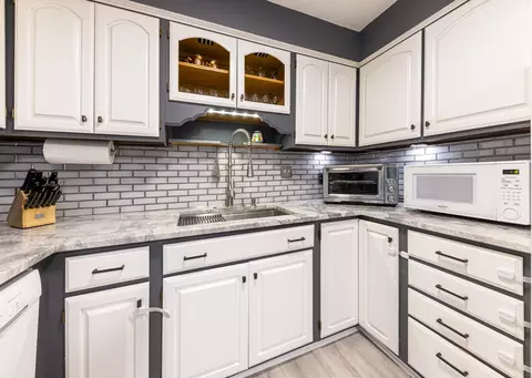Kitchen - 610 S 2nd St, West Dundee, IL 60118 photo 4 of 4