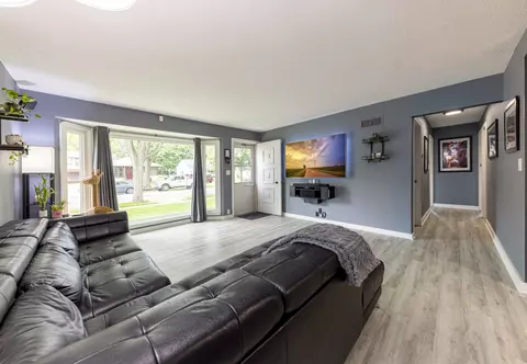 Living - 610 S 2nd St, West Dundee, IL 60118 photo 2 of 3