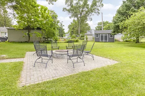 Exterior - 610 S 2nd St, West Dundee, IL 60118 photo 7 of 11