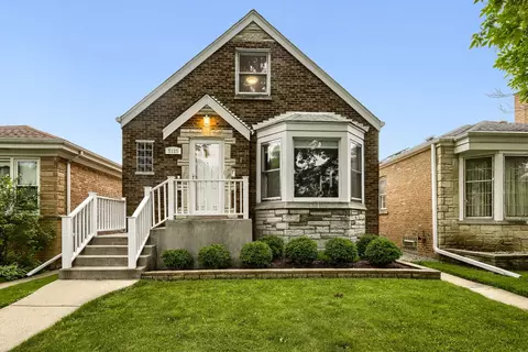 5125 N Sayre Ave, Chicago, IL 60656