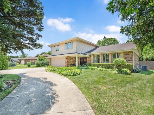 8201 Crestview Dr, Willow Springs, IL 60480