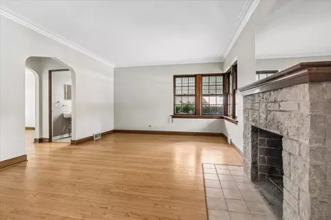 Living - 461 Uvedale Rd, Riverside, IL 60546 photo 3 of 6