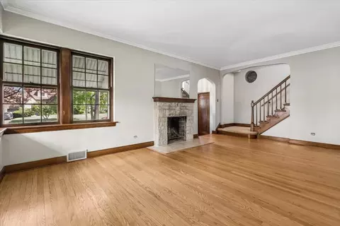 Living - 461 Uvedale Rd, Riverside, IL 60546 photo 4 of 6