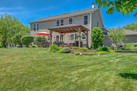 Exterior - 1337 Saddlebrook Rd, Bartlett, IL 60103 photo 11 of 14
