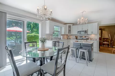Kitchen - 1337 Saddlebrook Rd, Bartlett, IL 60103 photo 1 of 4