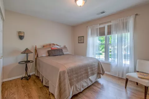 Bedroom - 1337 Saddlebrook Rd, Bartlett, IL 60103 photo 3 of 3