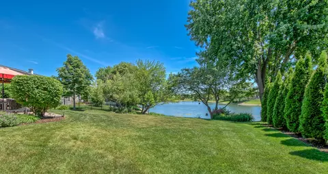 Exterior - 1337 Saddlebrook Rd, Bartlett, IL 60103 photo 5 of 14