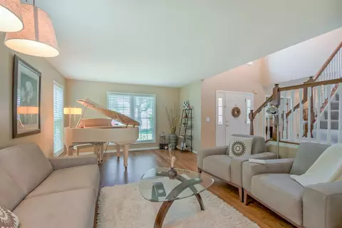 Living - 1337 Saddlebrook Rd, Bartlett, IL 60103 photo 2 of 4