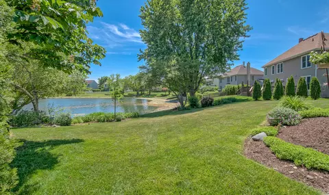 Exterior - 1337 Saddlebrook Rd, Bartlett, IL 60103 photo 6 of 14