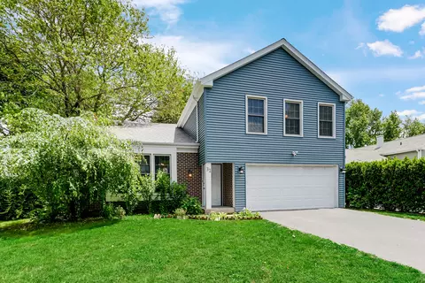 31 French Ct, Mundelein, IL 60060