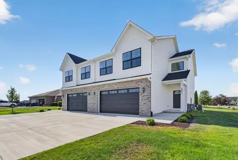 1971 Taller Rd, Morris, IL 60450