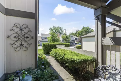 Exterior - 2634 Smith St, Rolling Meadows, IL 60008 photo 2 of 3