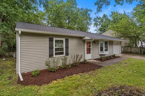 Exterior - 3204 Sylvan Dr, Champaign, IL 61821 photo 2 of 7