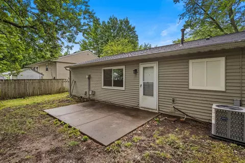 Exterior - 3204 Sylvan Dr, Champaign, IL 61821 photo 6 of 7